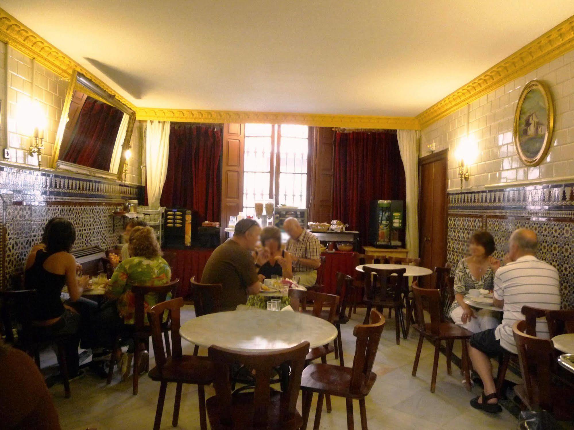 Bed & Breakfast Naranjo Seville Luaran gambar